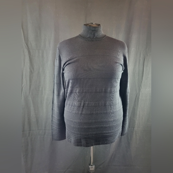 NWT Calvin Klein sweater - Picture 3 of 6